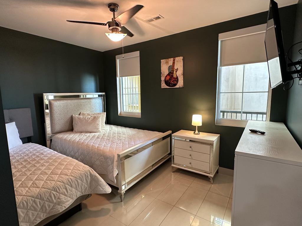 3 Bedroom City View/Ocean View