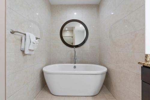 2_bedroom_city_view_ocean_view_03