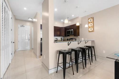 2_bedroom_city_view_ocean_view_05