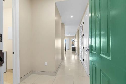 2_bedroom_city_view_ocean_view_09