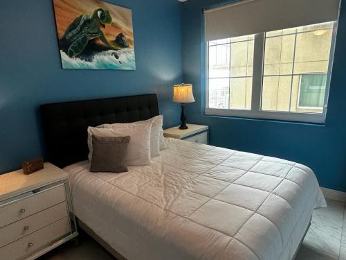3_bedroom_direct_waterfront_-bedroom