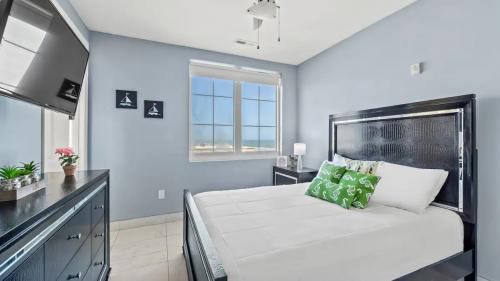 3_bedroom_direct_waterfront_014