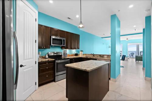 3_bedroom_direct_waterfront_02