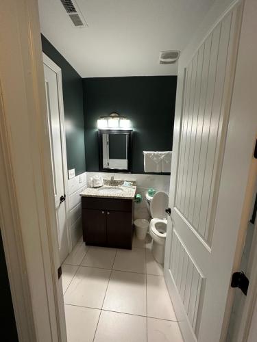 3_bedroom_ocean-city_view-bathroom