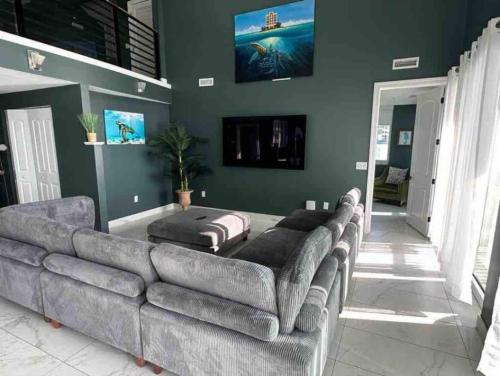 7_bedroom-_living_room