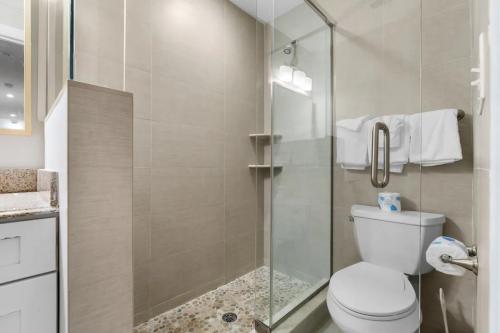 7_bedroom_penthouse_suite_024