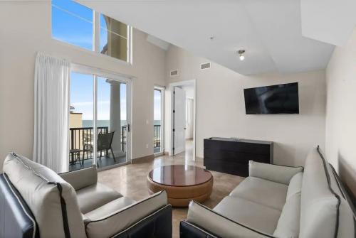 7_bedroom_penthouse_suite_08