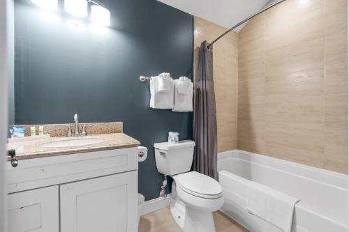 8_bedroom_penthouse_suite-016